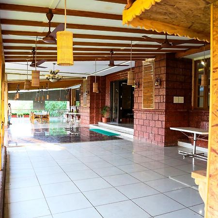 Hotel Saheb Panvel Eksteriør billede