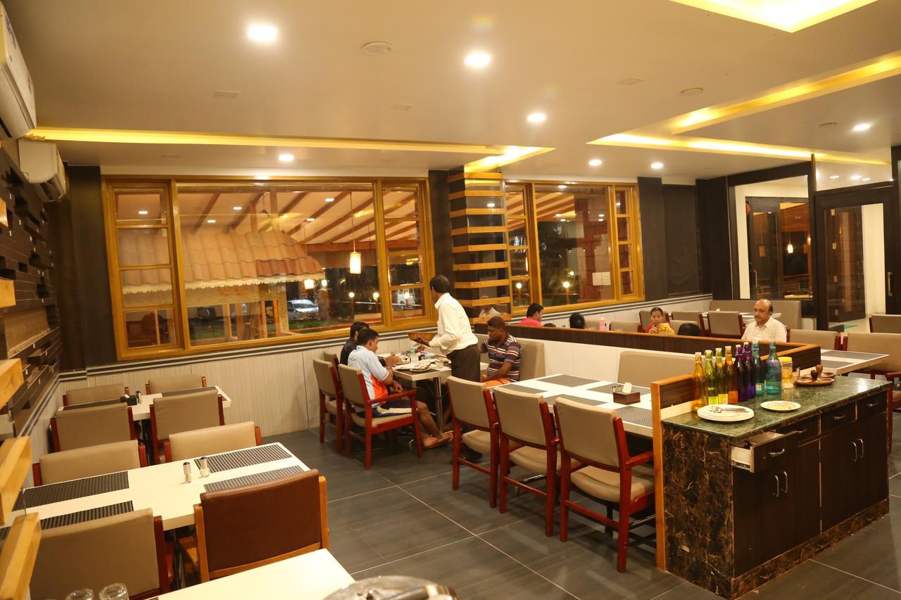 Hotel Saheb Panvel Eksteriør billede