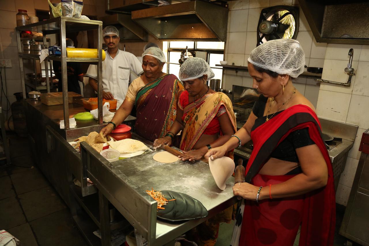 Hotel Saheb Panvel Eksteriør billede